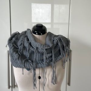 QUAGGA GREENLABEL Eternity Scarf in Gray One size NWT